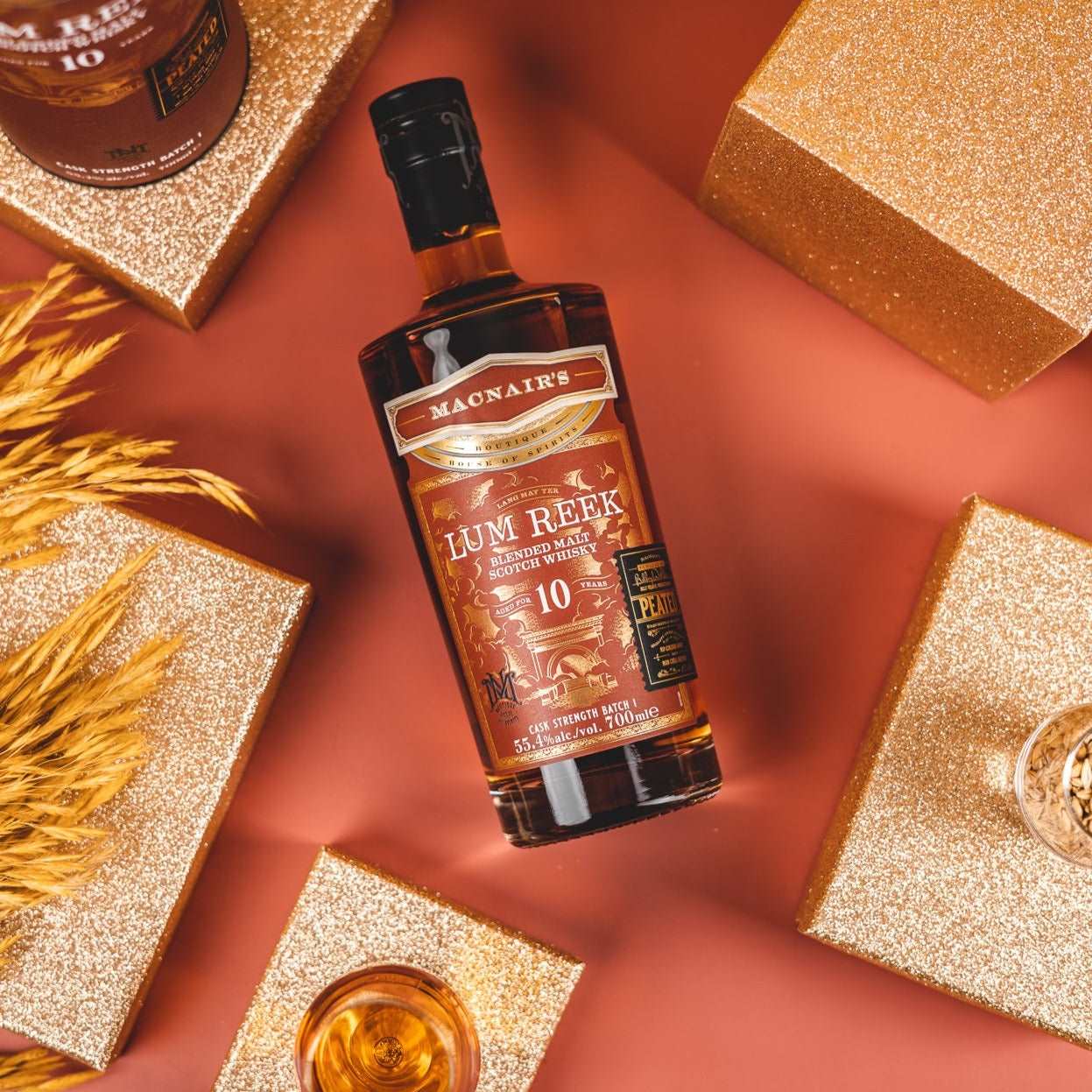 MacNair's | 10 Jahre | Lum Reek | Batch 1 | 0,7l | 55,4%GET A BOTTLE