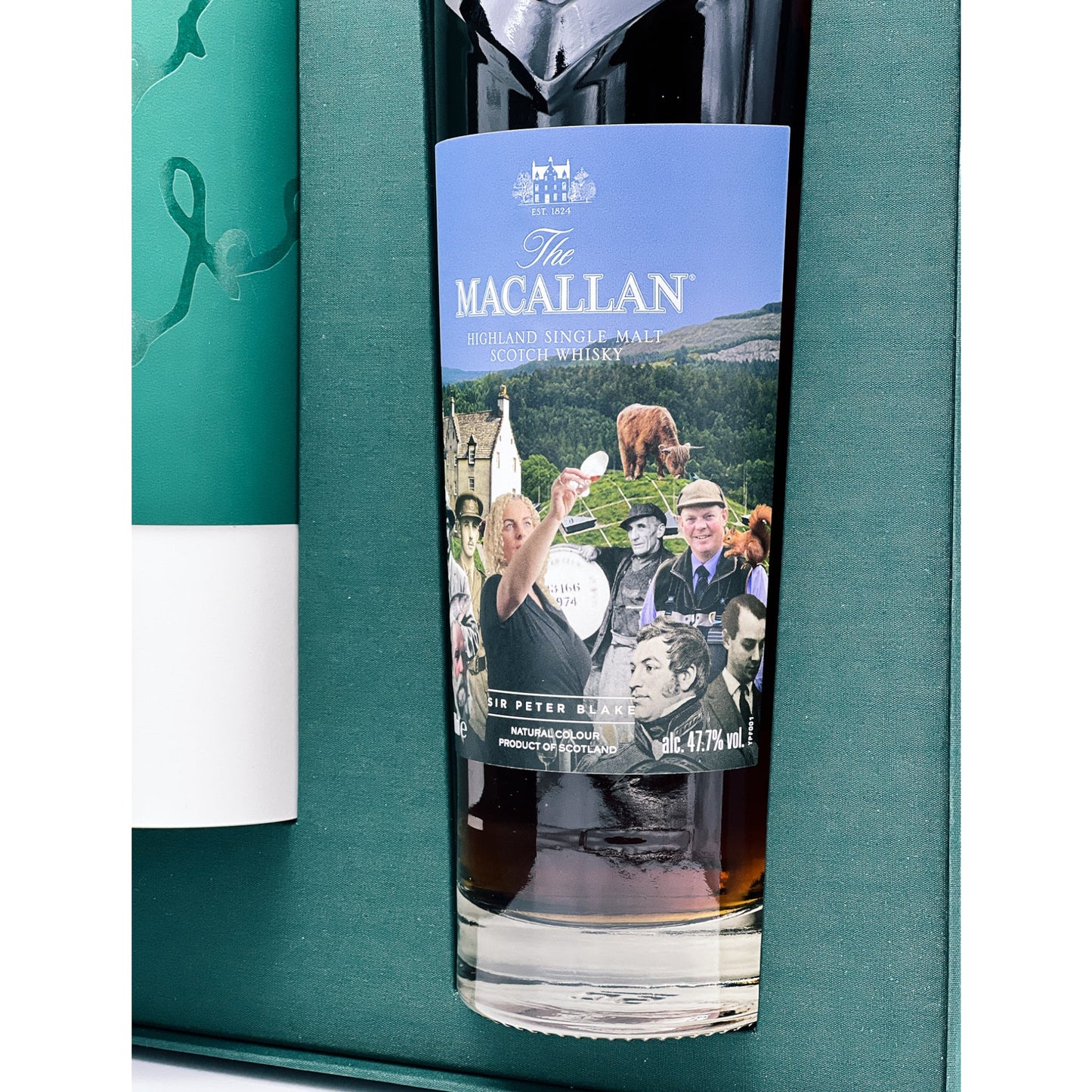 The Macallan | Peter Blake | Anecdotes of Ages | An Estate, a Community and a Distillery | 0,7l | 47,7%GET A BOTTLE